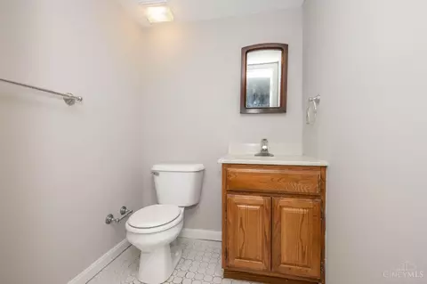 Bath - 8917 Appleseed Dr, Cincinnati, OH 45249 photo 6 of 6