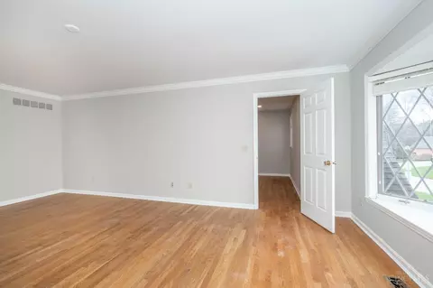Living - 8917 Appleseed Dr, Cincinnati, OH 45249 photo 11 of 13