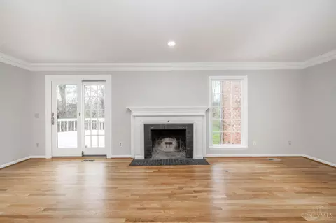 Living - 8917 Appleseed Dr, Cincinnati, OH 45249 photo 3 of 13