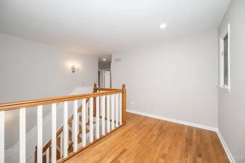 Entry Way - 8917 Appleseed Dr, Cincinnati, OH 45249 photo 4 of 5