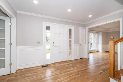 Entry Way - 8917 Appleseed Dr, Cincinnati, OH 45249 photo 2 of 5