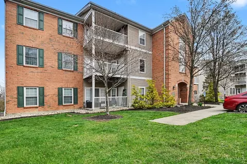 5401 Michelles Oak Ct, Cincinnati, OH 45248