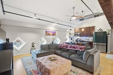 Living - 1202 Main St, Cincinnati, OH 45202 photo 2 of 4