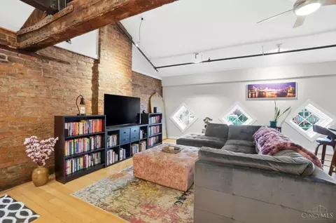 Living - 1202 Main St, Cincinnati, OH 45202 photo 1 of 4