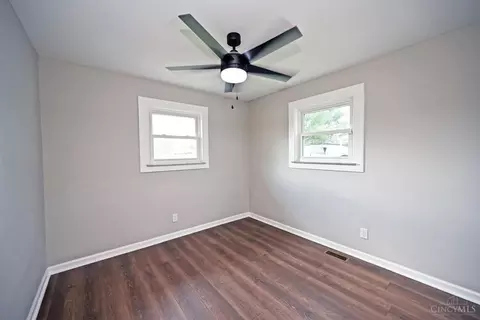 Bedroom - 3892 Michael Dr, Cincinnati, OH 45255 photo 4 of 10