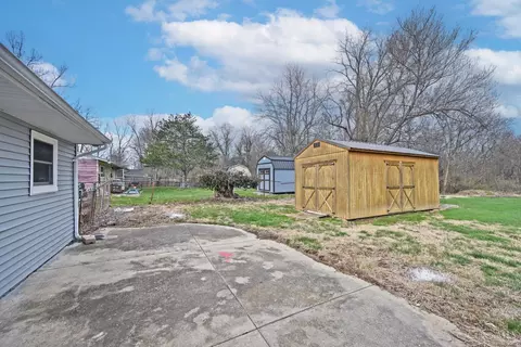 Exterior - 3892 Michael Dr, Cincinnati, OH 45255 photo 3 of 6