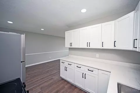 Kitchen - 3892 Michael Dr, Cincinnati, OH 45255 photo 1 of 2