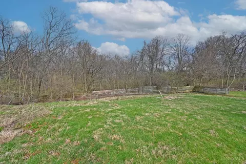 Exterior - 3892 Michael Dr, Cincinnati, OH 45255 photo 5 of 6