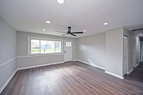 Living - 3892 Michael Dr, Cincinnati, OH 45255 photo 2 of 2