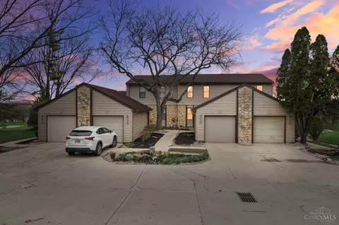 5196 Putters Cir, West Chester, OH 45069