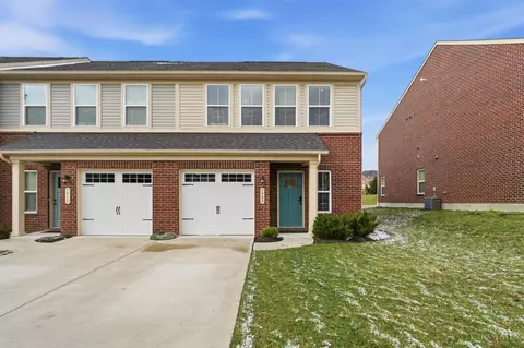 7909 Pinnacle Point Dr, West Chester, OH 45069