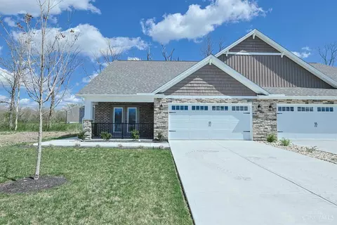 5017 Waterford Ln, Middletown, OH 45042