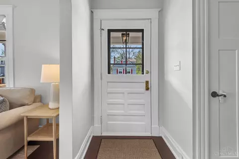 Entry Way - 3330 Monteith Ave, Cincinnati, OH 45208 photo 1 of 6