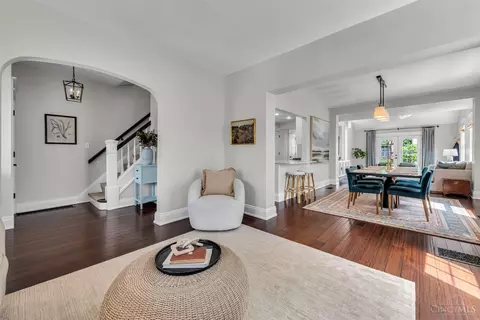 Entry Way - 3330 Monteith Ave, Cincinnati, OH 45208 photo 3 of 6