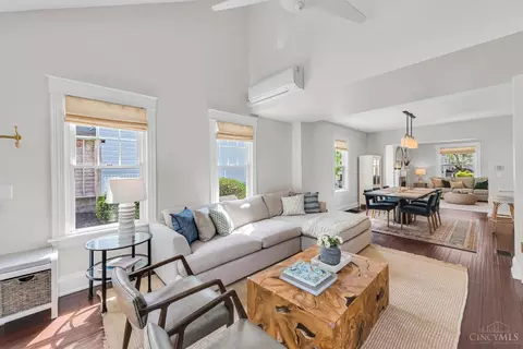 Living - 3330 Monteith Ave, Cincinnati, OH 45208 photo 5 of 6