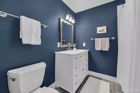 Bath - 3330 Monteith Ave, Cincinnati, OH 45208 photo 6 of 10