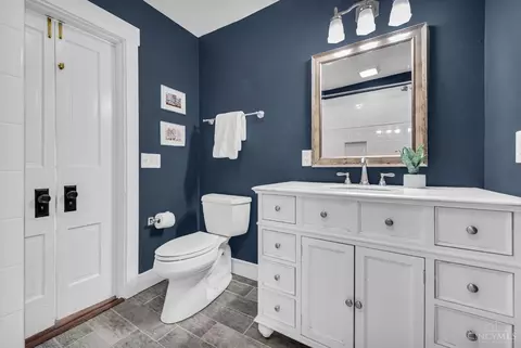 Bath - 3330 Monteith Ave, Cincinnati, OH 45208 photo 8 of 10