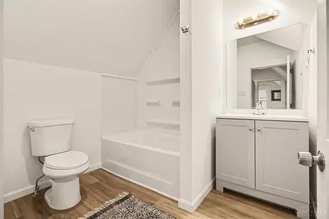 Bath - 2245 Quebec Rd, Cincinnati, OH 45214 photo 1 of 1