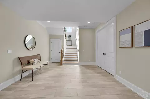 Entry Way - 211 Coldstream Club Dr, Cincinnati, OH 45255 photo 10 of 11