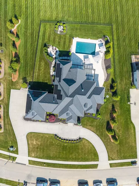 View/Area - 211 Coldstream Club Dr, Cincinnati, OH 45255 photo 2 of 9