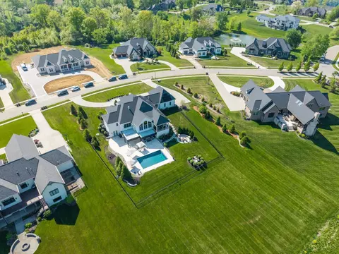 View/Area - 211 Coldstream Club Dr, Cincinnati, OH 45255 photo 7 of 9