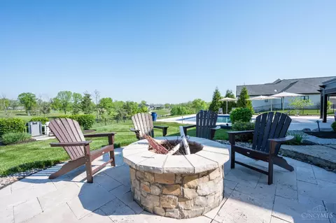 Exterior - 211 Coldstream Club Dr, Cincinnati, OH 45255 photo 7 of 10