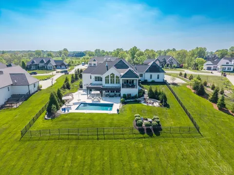 View/Area - 211 Coldstream Club Dr, Cincinnati, OH 45255 photo 8 of 9