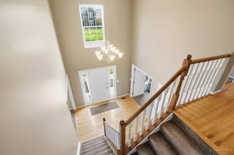 Entry Way - 452 Windfern Forest Ln, Cincinnati, OH 45244 photo 6 of 8