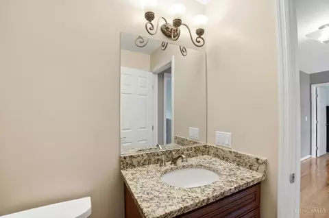 Bath - 452 Windfern Forest Ln, Cincinnati, OH 45244 photo 8 of 8