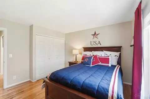 Bedroom - 452 Windfern Forest Ln, Cincinnati, OH 45244 photo 5 of 7