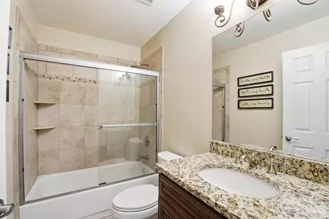 Bath - 452 Windfern Forest Ln, Cincinnati, OH 45244 photo 6 of 8