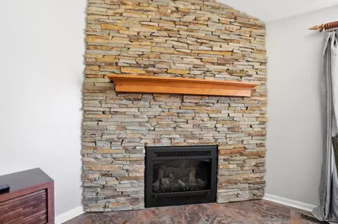 Living - 452 Windfern Forest Ln, Cincinnati, OH 45244 photo 4 of 6