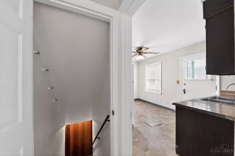 Entry Way - 1778 Ashbrook Dr, Cincinnati, OH 45238 photo 2 of 4