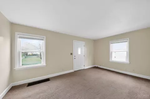 Living - 1778 Ashbrook Dr, Cincinnati, OH 45238 photo 1 of 2