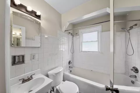 Bath - 1778 Ashbrook Dr, Cincinnati, OH 45238 photo 2 of 2
