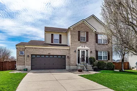 711 Hunter Ct, Trenton, OH 45067