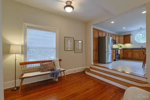 Entry Way - 416 Torrence Ct, Cincinnati, OH 45202 photo 3 of 3
