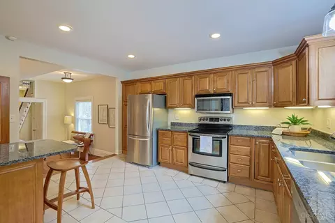 Kitchen - 416 Torrence Ct, Cincinnati, OH 45202 photo 2 of 3