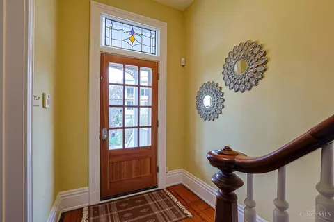Entry Way - 416 Torrence Ct, Cincinnati, OH 45202 photo 1 of 3