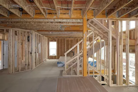 Entry Way - 5779 Irwin Dr, Cincinnati, OH 45248 photo 2 of 2