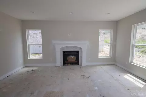 Living - 5779 Irwin Dr, Cincinnati, OH 45248 photo 2 of 2
