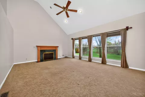 Living - 6705 Willow Ln, Mason, OH 45040 photo 5 of 8
