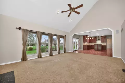 Living - 6705 Willow Ln, Mason, OH 45040 photo 7 of 8