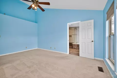 Bedroom - 6705 Willow Ln, Mason, OH 45040 photo 3 of 9