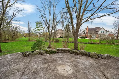 Exterior - 6705 Willow Ln, Mason, OH 45040 photo 2 of 7