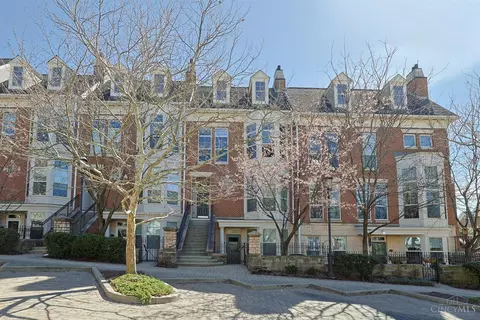 215 Stetson St, Cincinnati, OH 45219