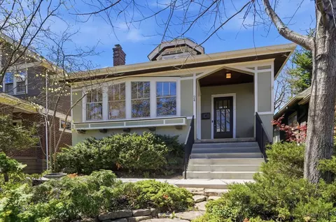 24 Arcadia Pl, Cincinnati, OH 45208