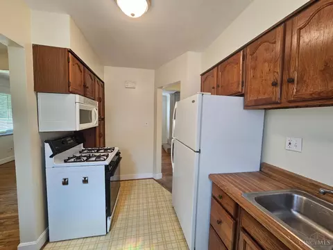 Kitchen - 1088 Morado Dr, Cincinnati, OH 45238 photo 2 of 3