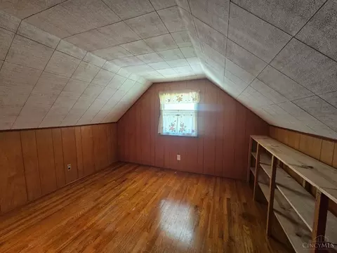 Bedroom - 1088 Morado Dr, Cincinnati, OH 45238 photo 5 of 8