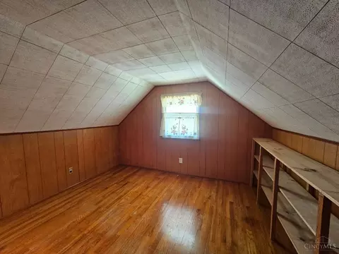 Bedroom - 1088 Morado Dr, Cincinnati, OH 45238 photo 6 of 8